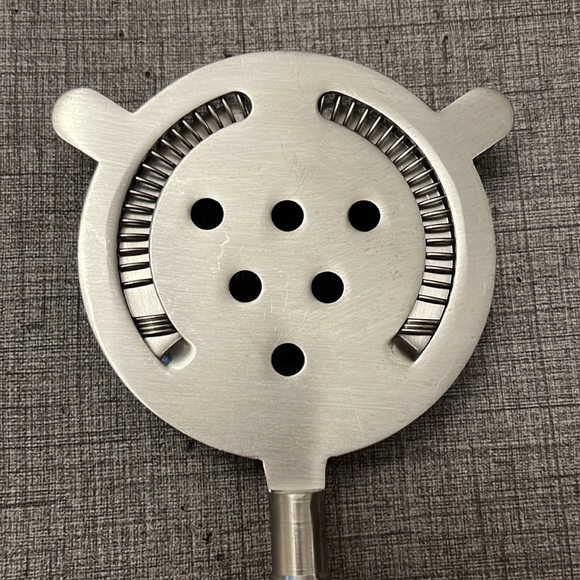 LIKE NEW drink strainer - Picture 4 of 4